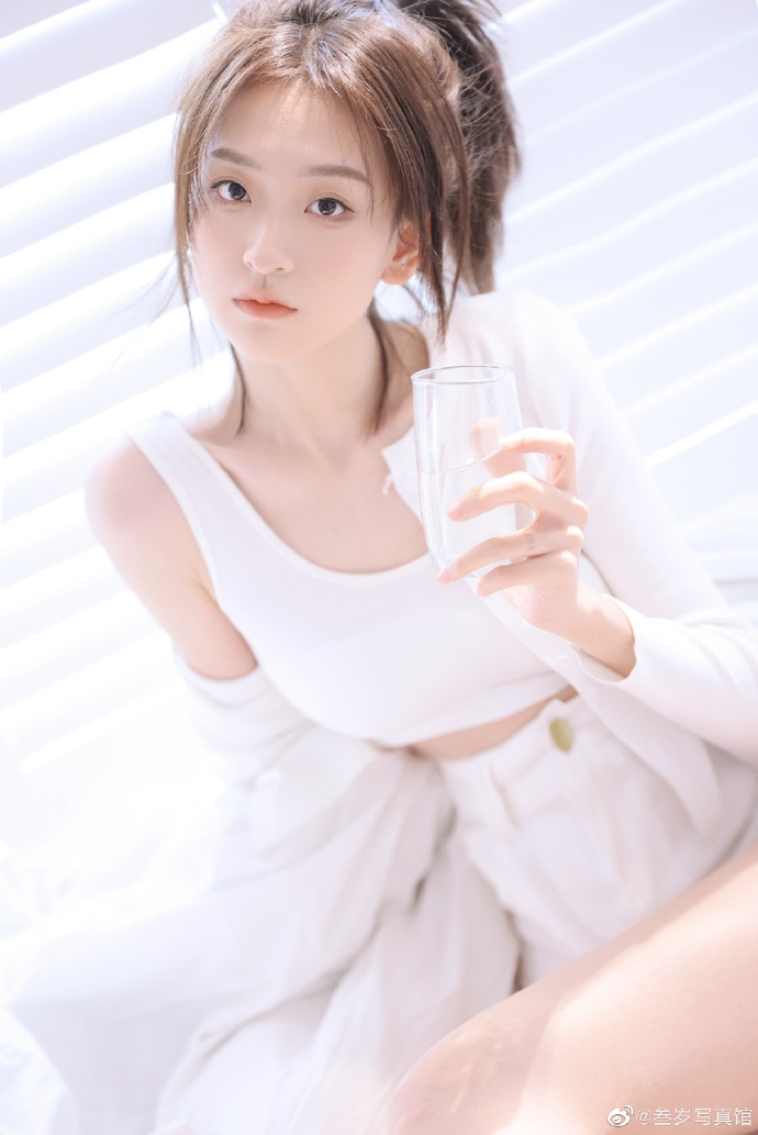 消失的她 封面